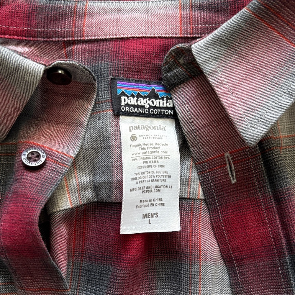 Patagonia Men's Red and Gray Plaid flannel organic cotton